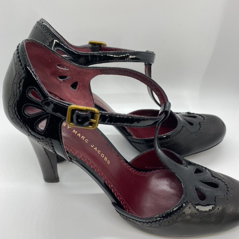 Marc Jacobs Patent / Leather Laser Cut TStrap 38.5